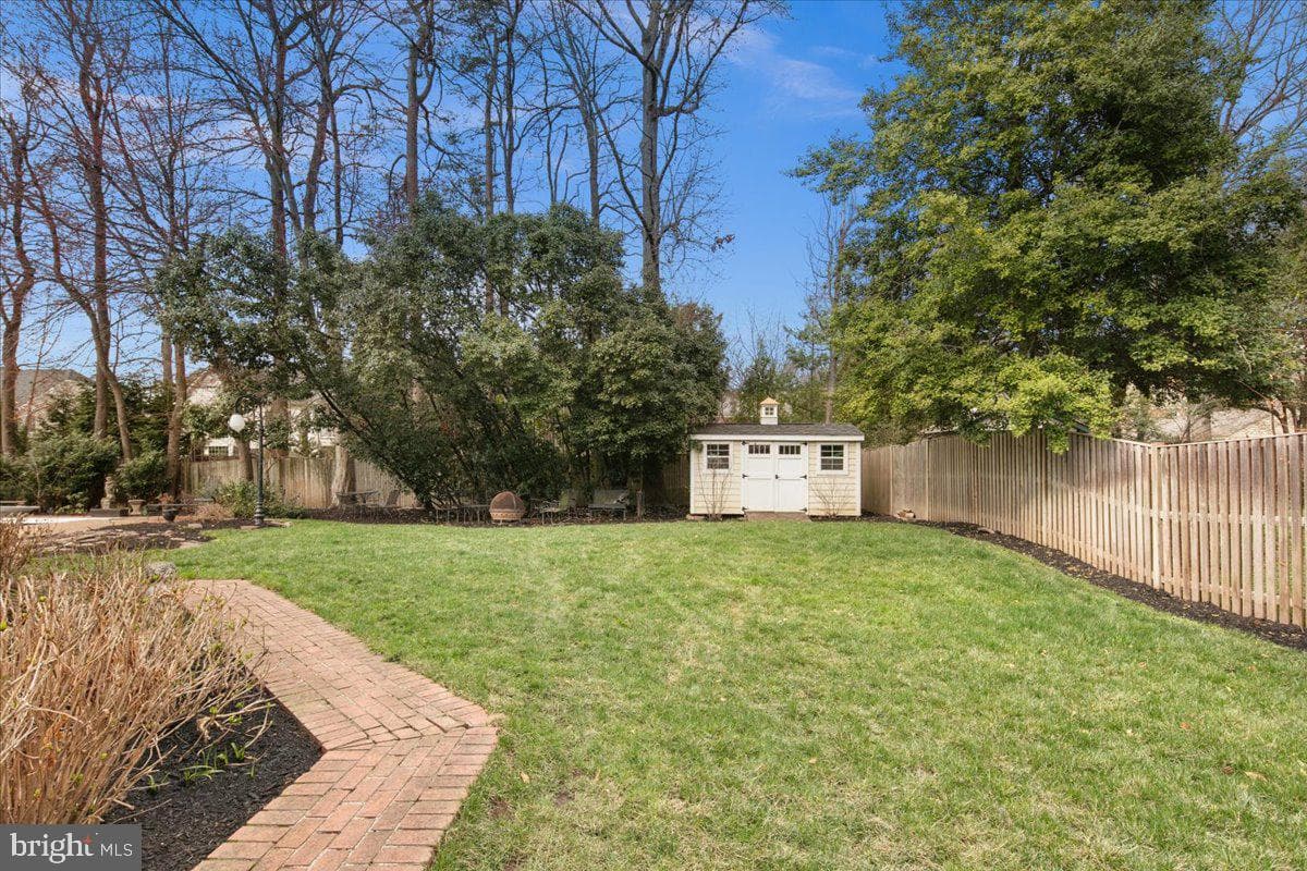 9498 Lynnhall Place photo 74