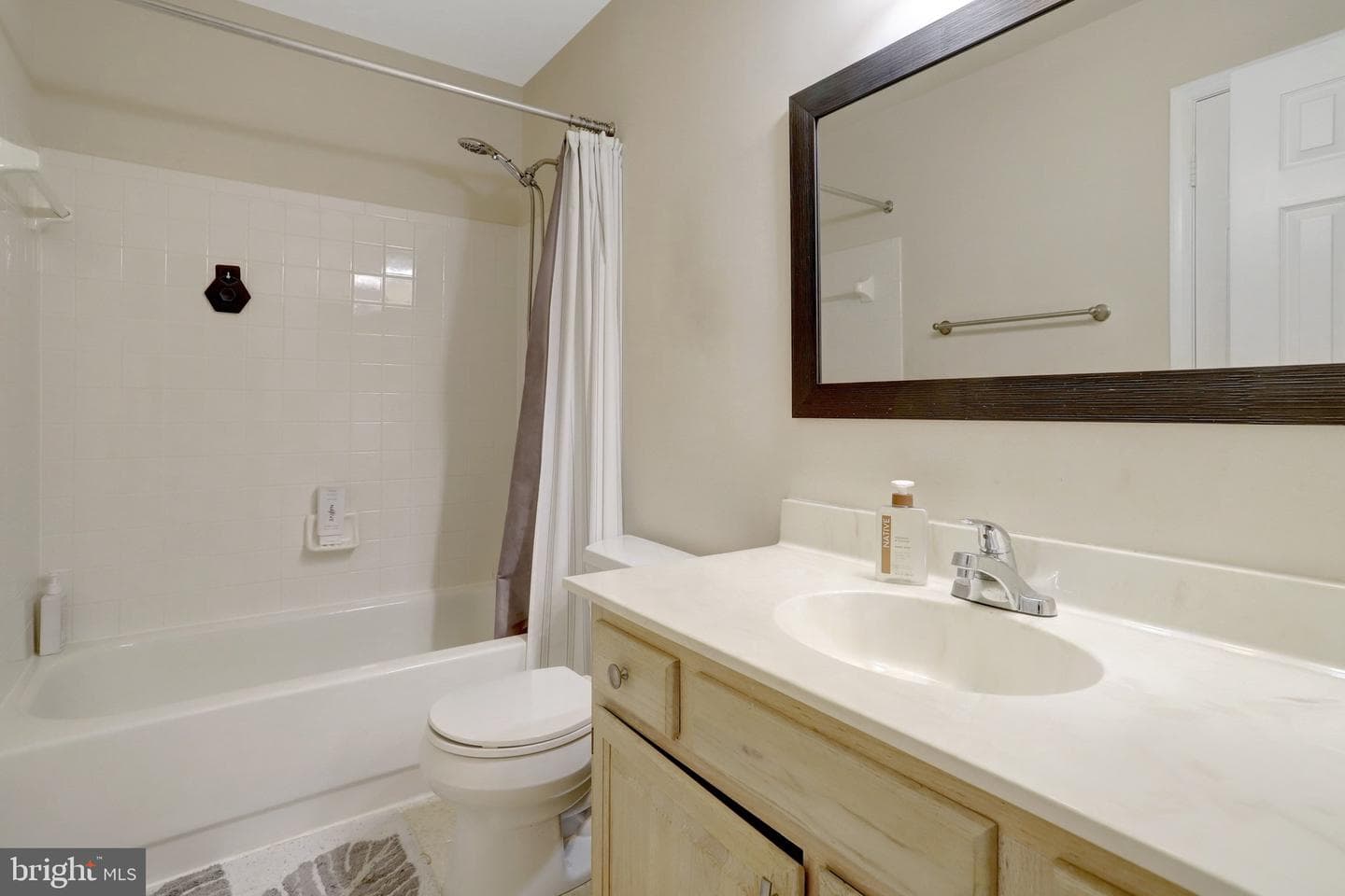 5715 Clapham Road photo 19