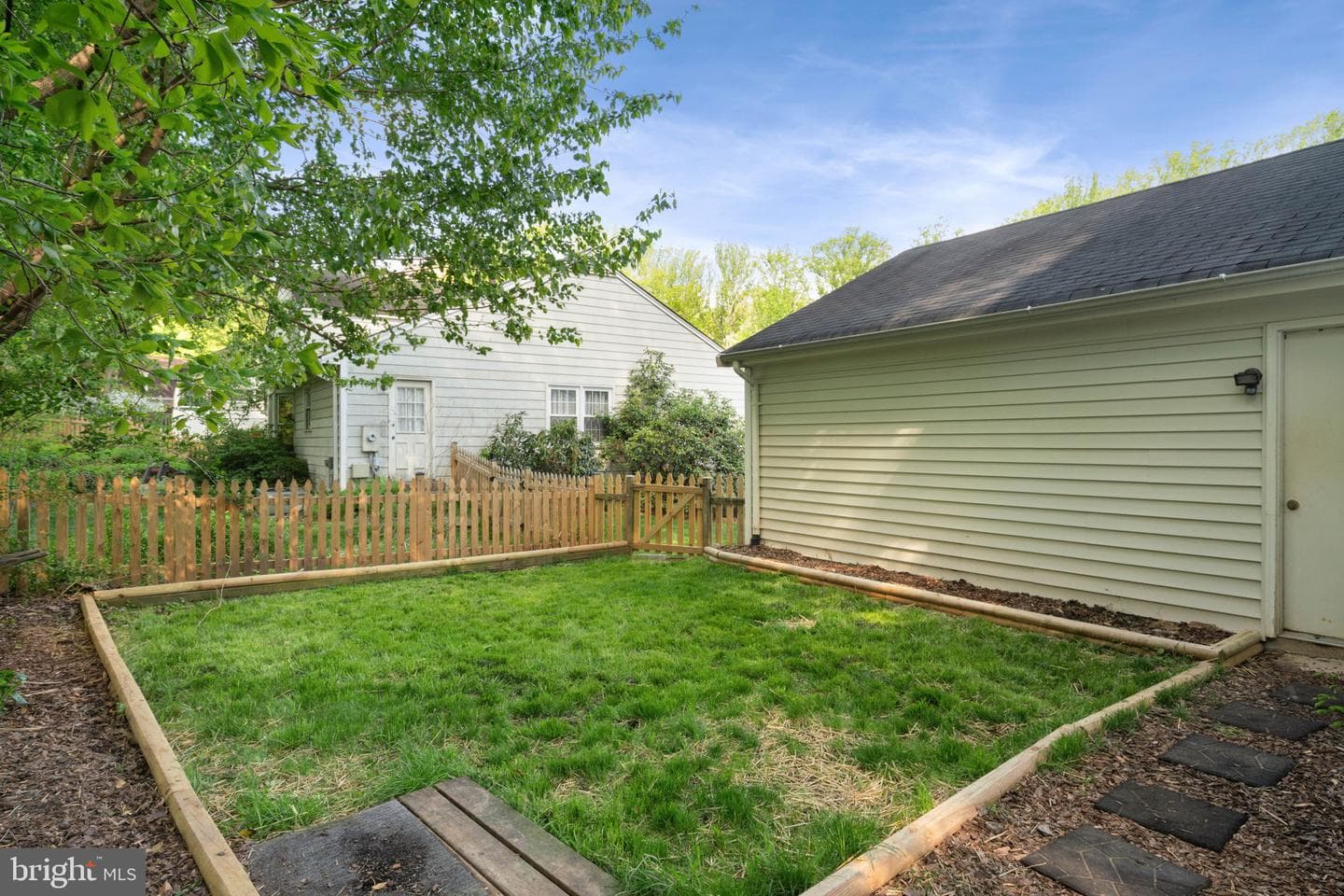 9833 Natick Road photo 48