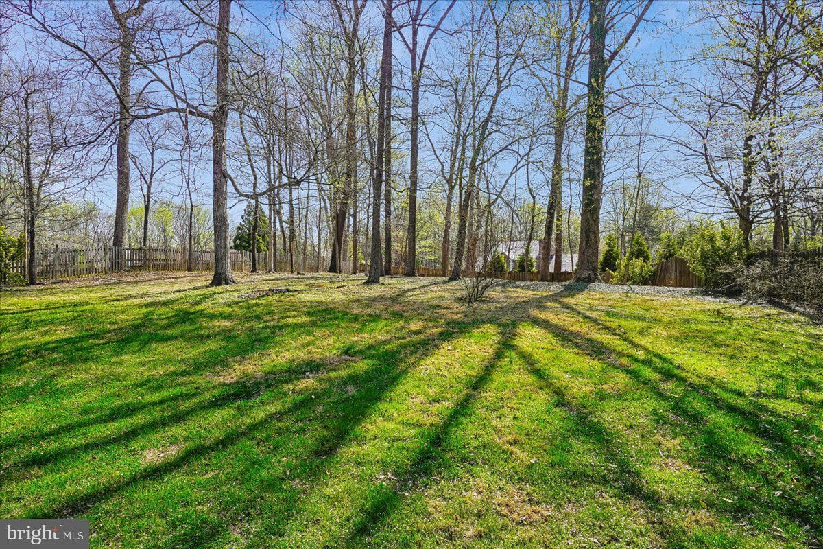 8013 Greenwich Woods Drive photo 17