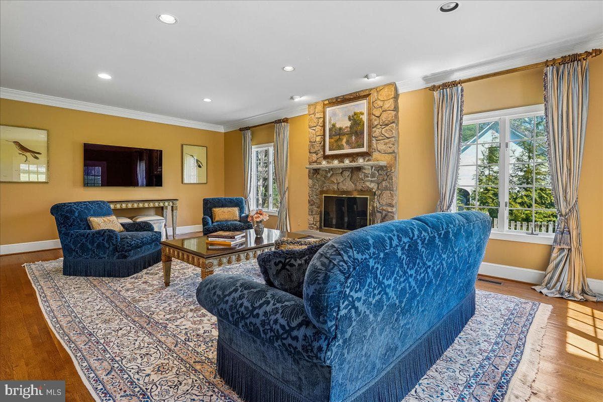 8013 Greenwich Woods Drive photo 43