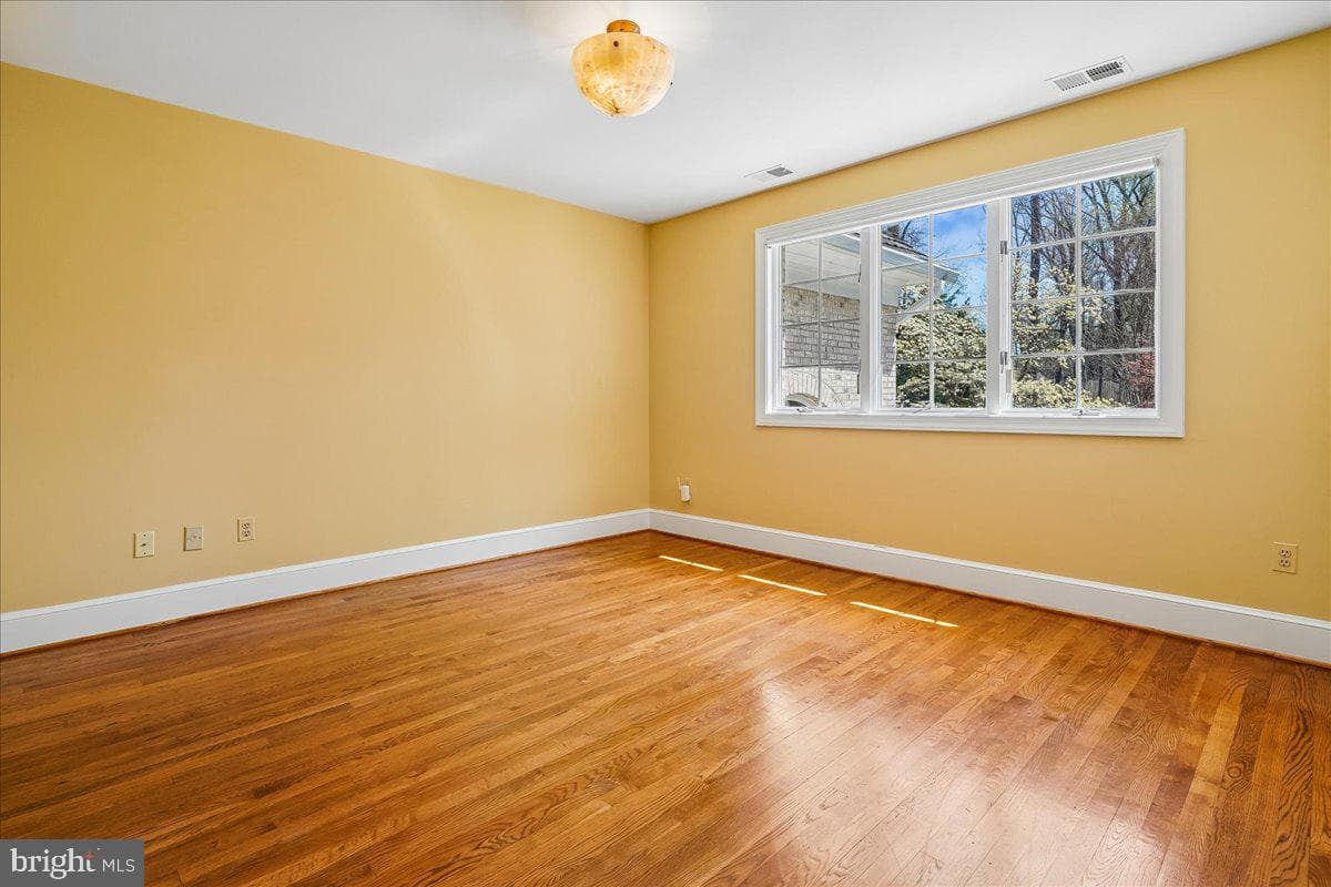 8013 Greenwich Woods Drive photo 75