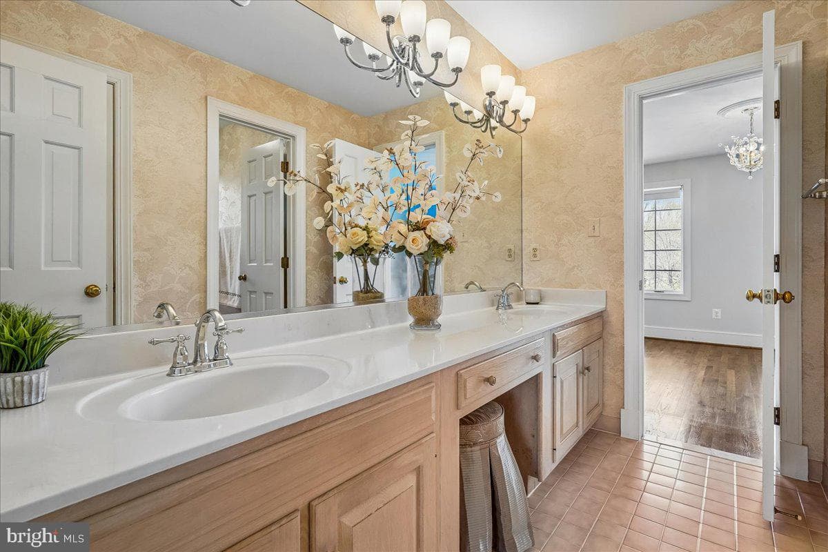 8013 Greenwich Woods Drive photo 83