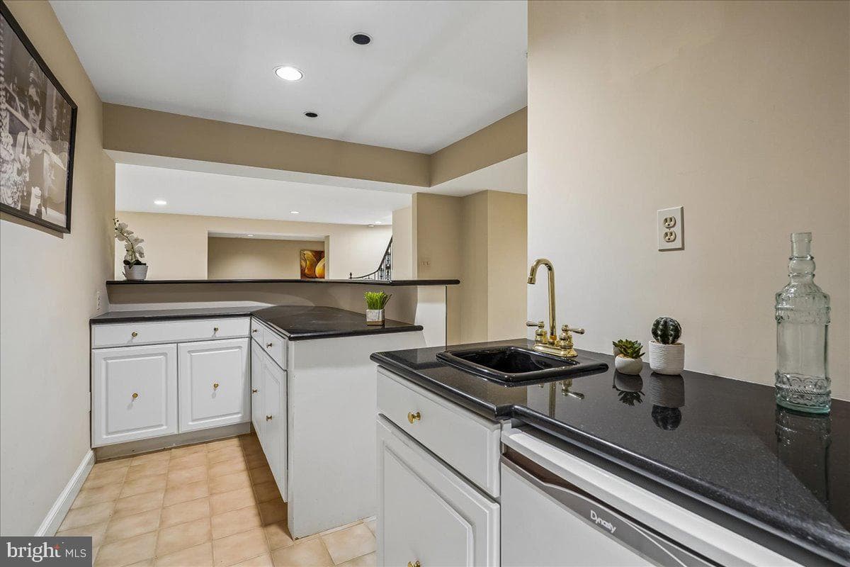 8013 Greenwich Woods Drive photo 95