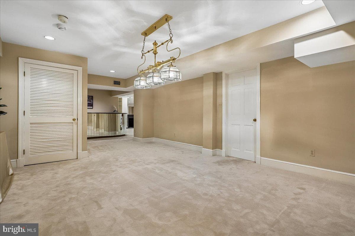 8013 Greenwich Woods Drive photo 96
