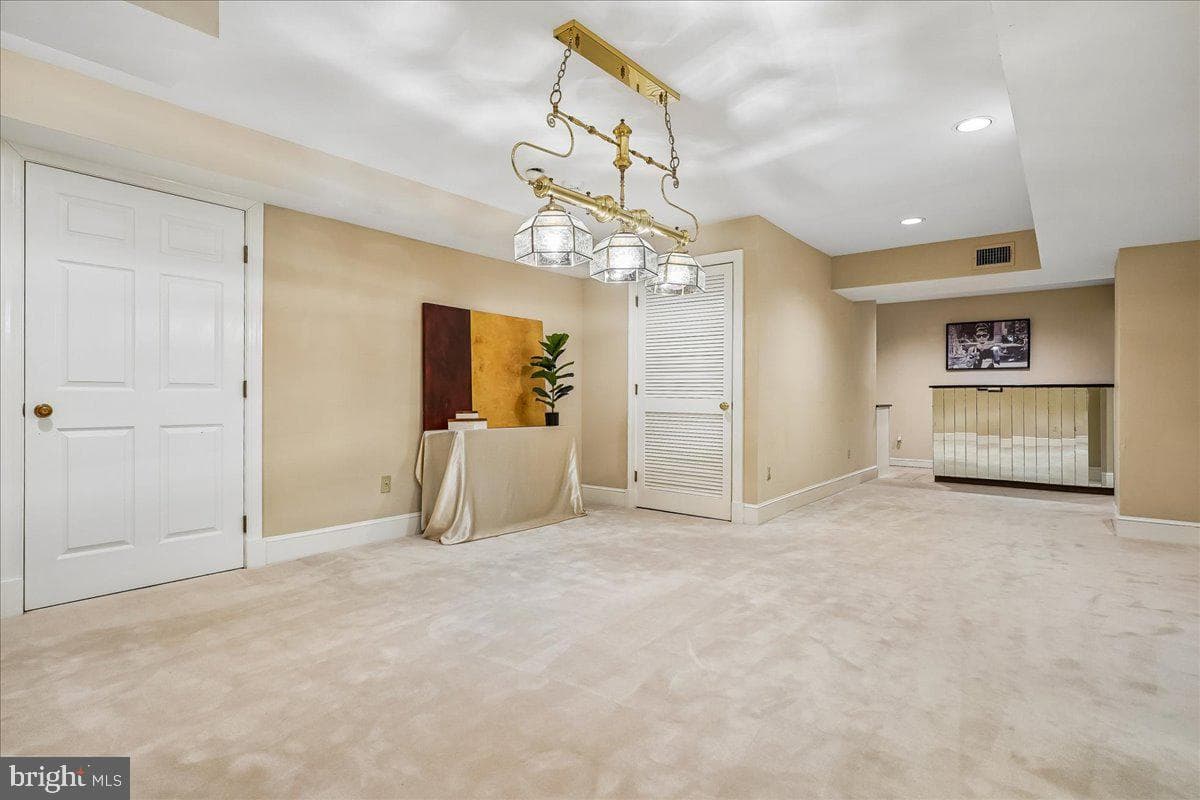 8013 Greenwich Woods Drive photo 98