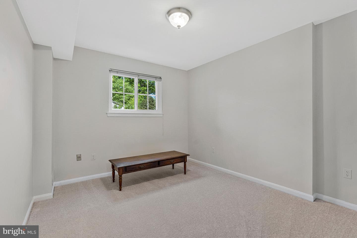 5392 Gainsborough Drive photo 22