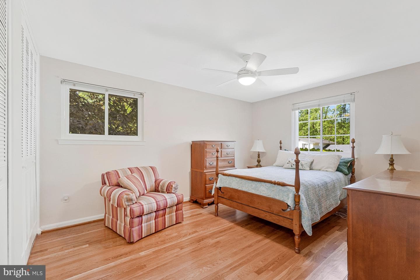 5392 Gainsborough Drive photo 33