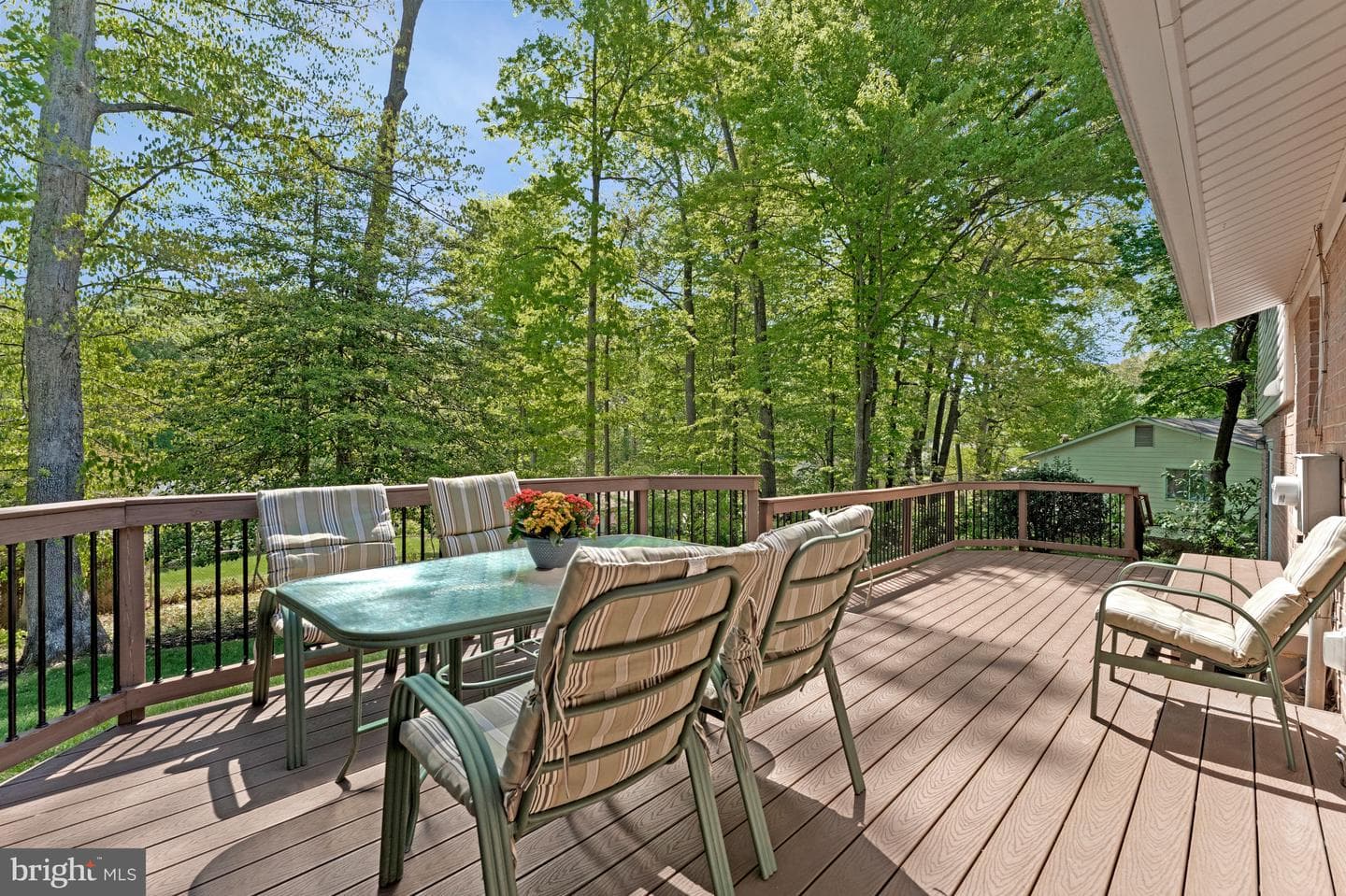 5392 Gainsborough Drive photo 39