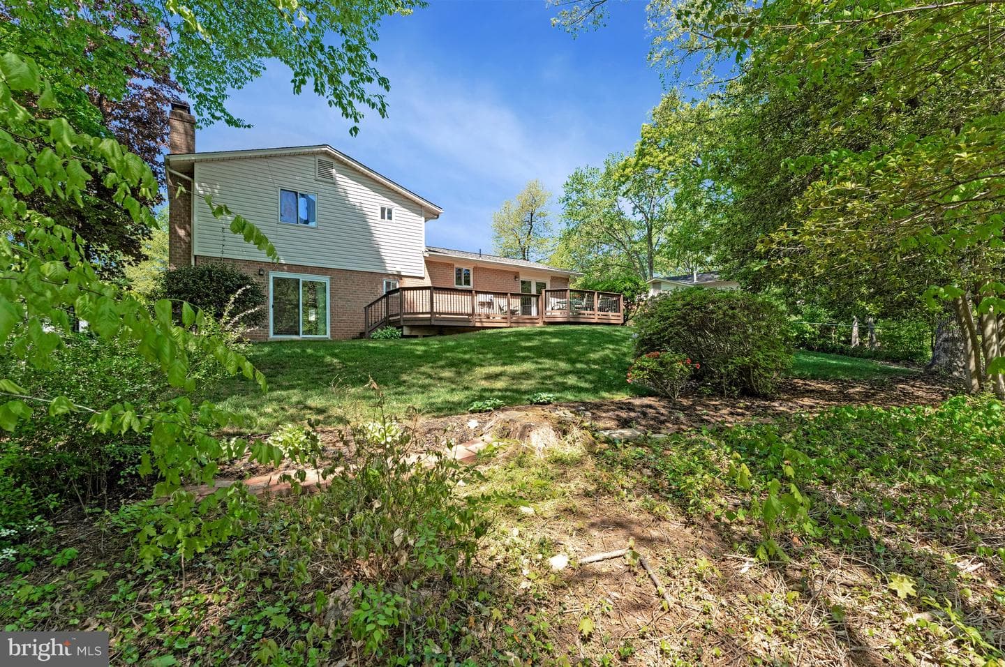 5392 Gainsborough Drive photo 46