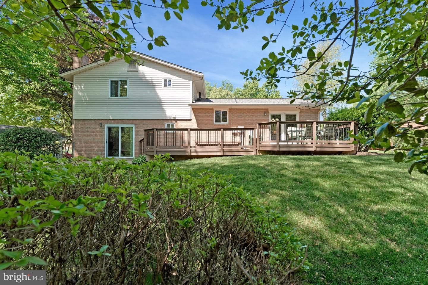 5392 Gainsborough Drive photo 47