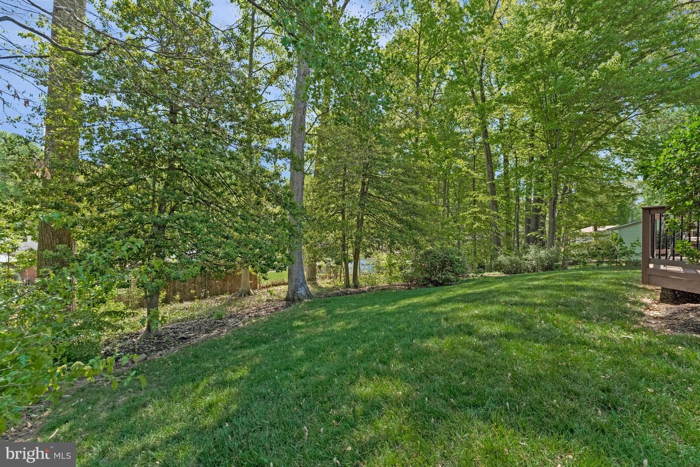 5392 Gainsborough Drive photo 48