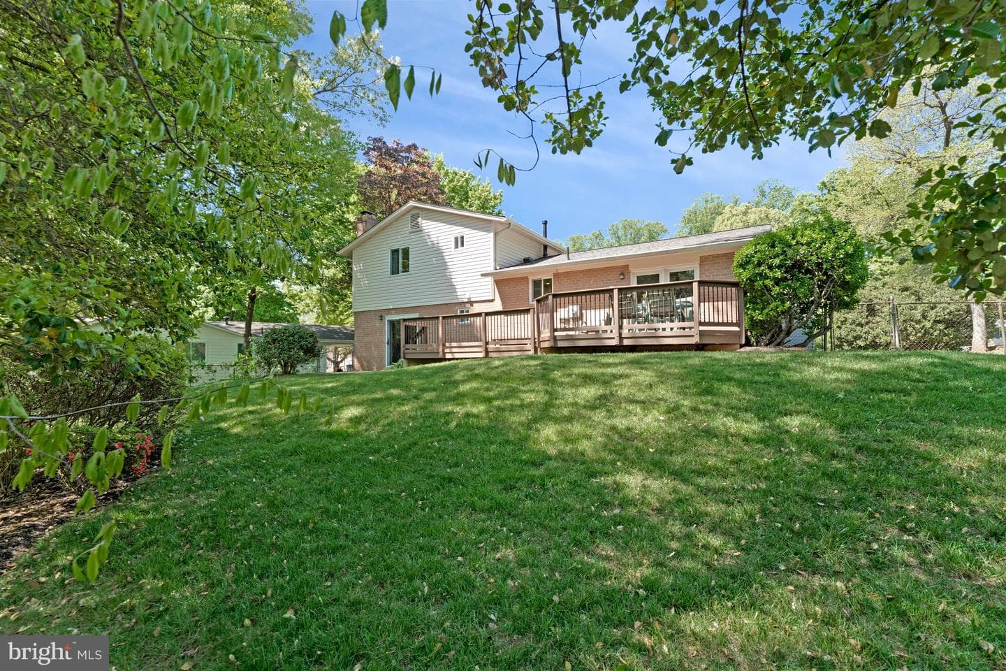 5392 Gainsborough Drive photo 49
