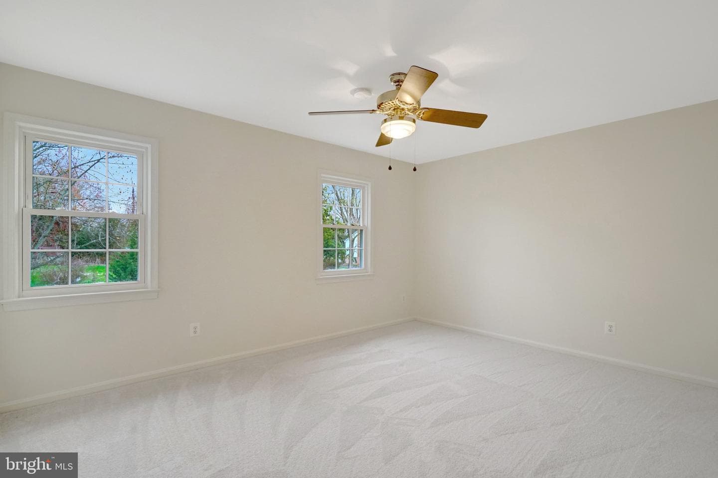 7627 Luton Place photo 34