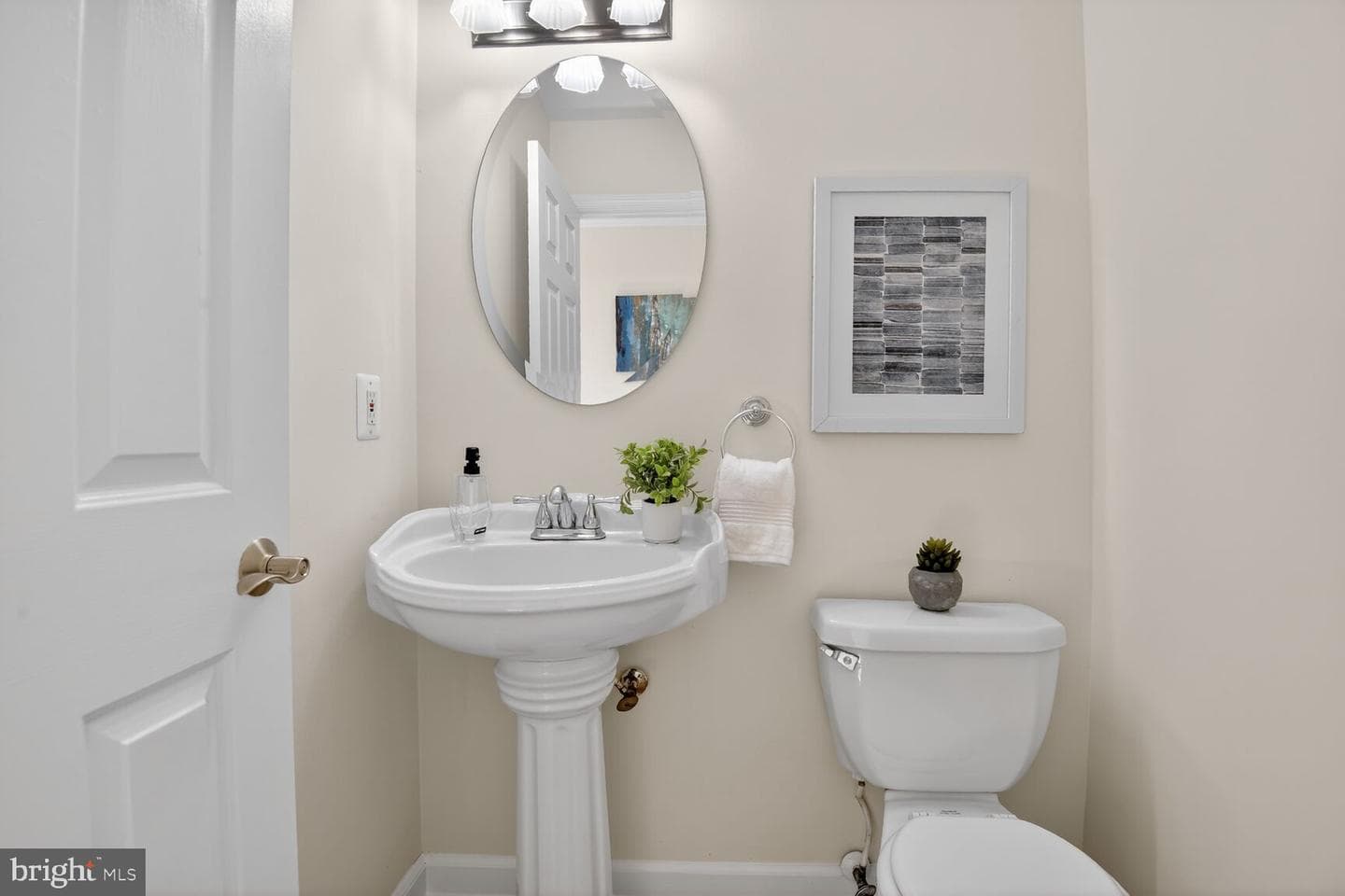 2790 Mansway Drive photo 23