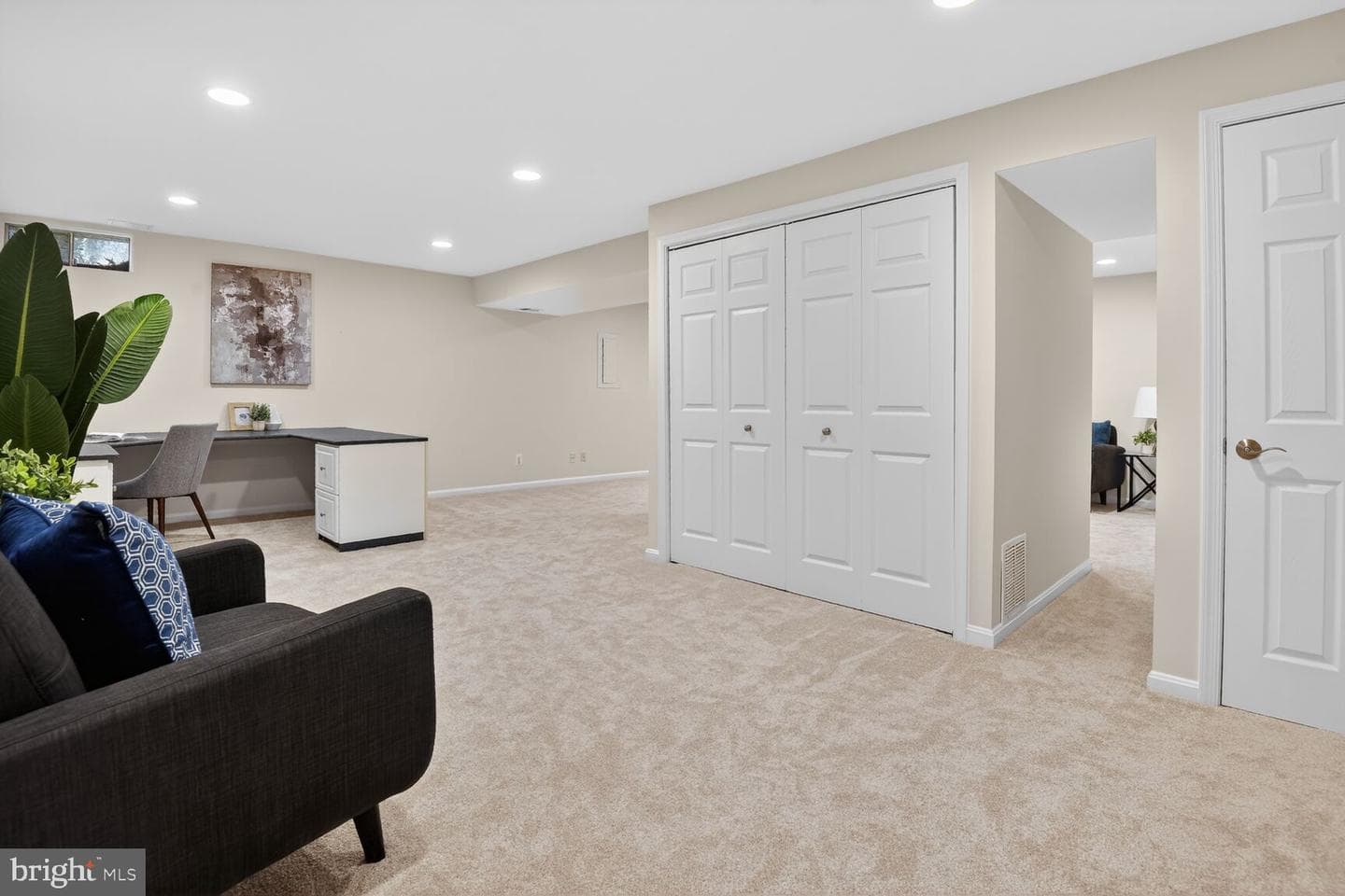 2790 Mansway Drive photo 37