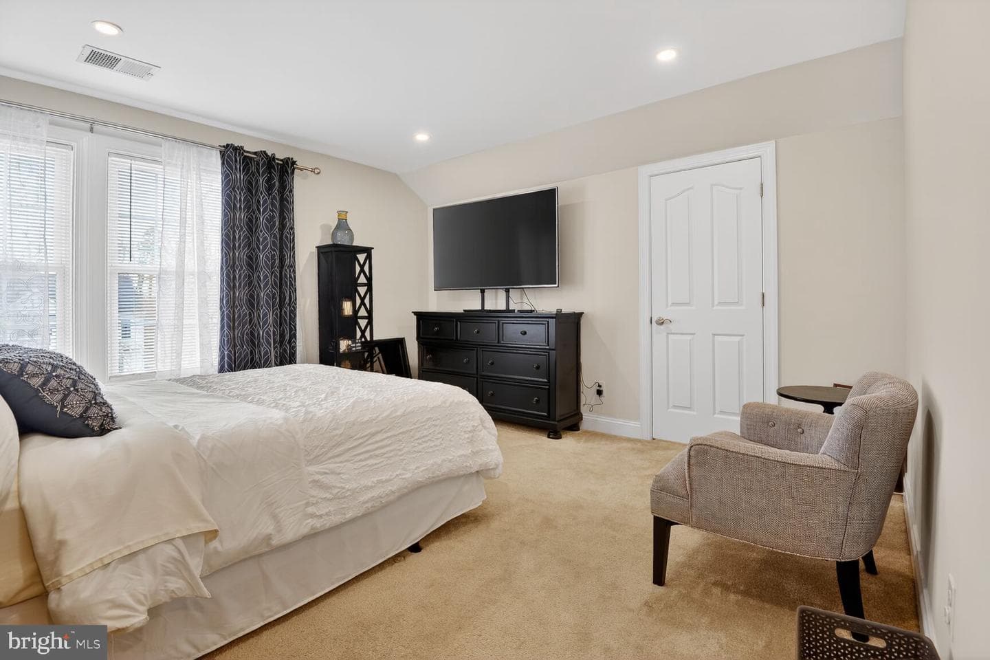 8808 Talbert Road photo 32