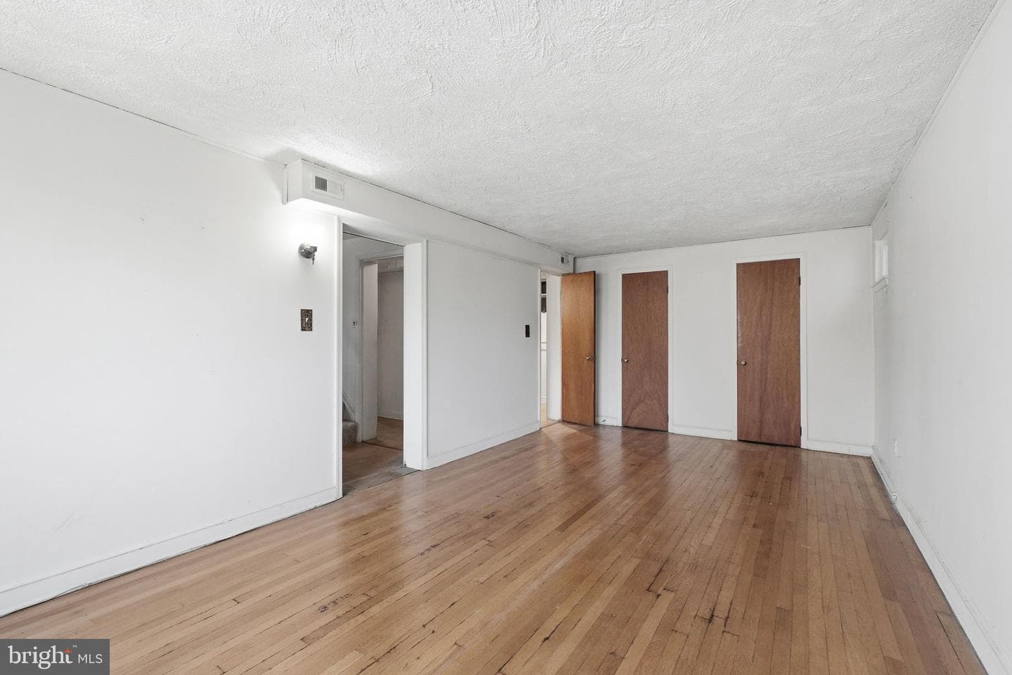 3806 Howard Street photo 6