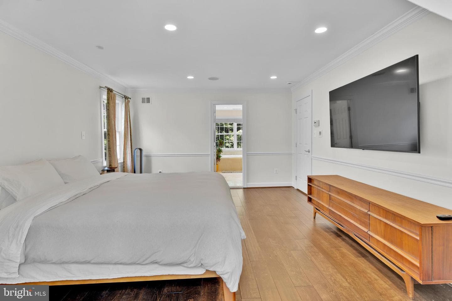 1502 Chain Bridge Court photo 24