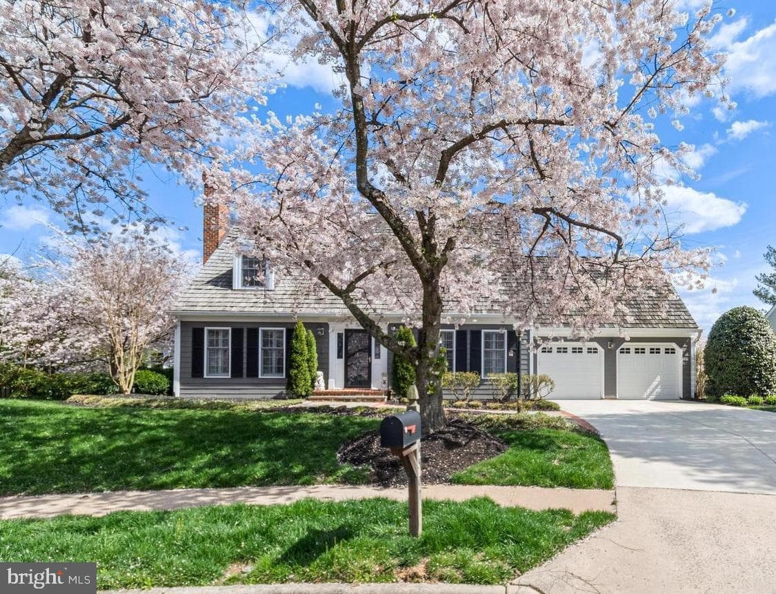 1502 Chain Bridge Court photo 4