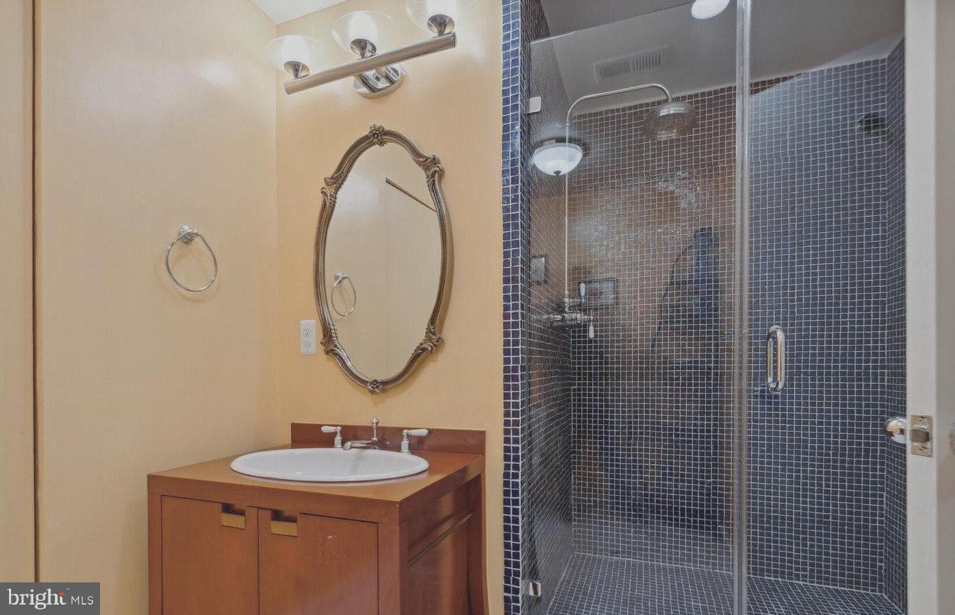 1502 Chain Bridge Court photo 42