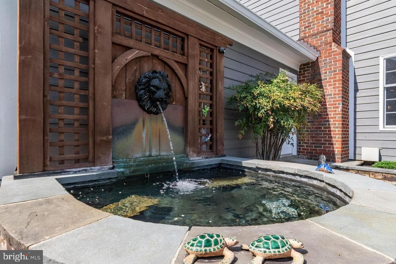 1502 Chain Bridge Court photo 46