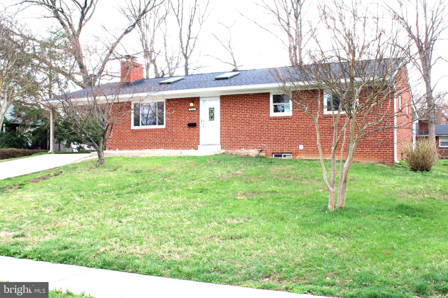 6809 Ruskin Street photo 1