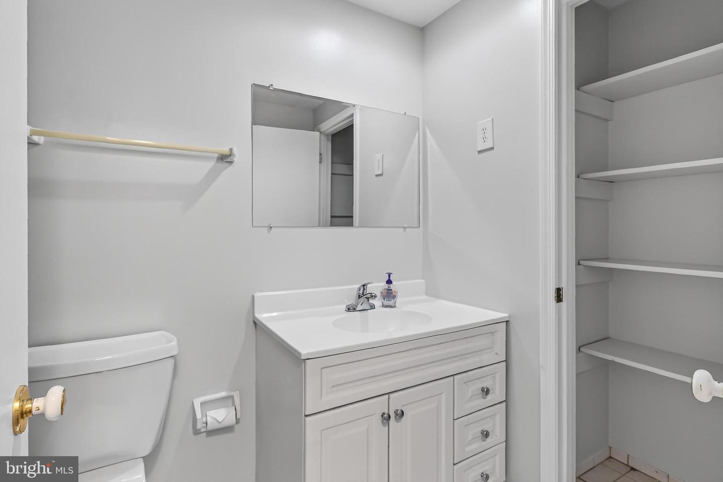 4019 Robertson Boulevard photo 34