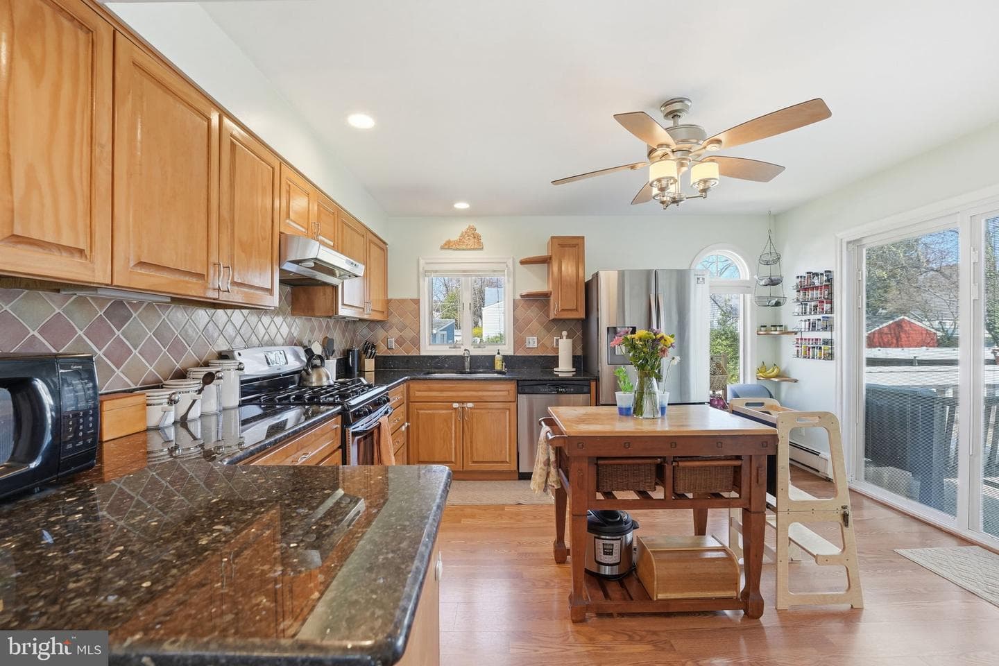 6902 Westlawn Drive photo 9