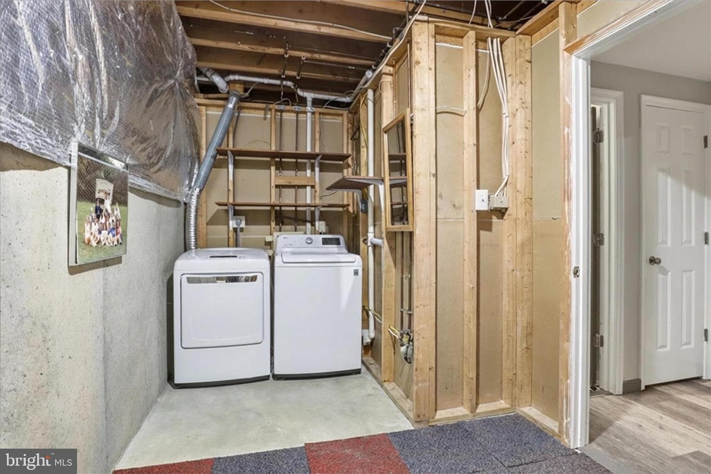 8006 Oak Hollow Lane photo 33