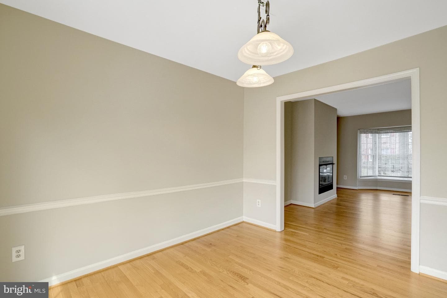 8523 Lakinhurst Lane photo 11