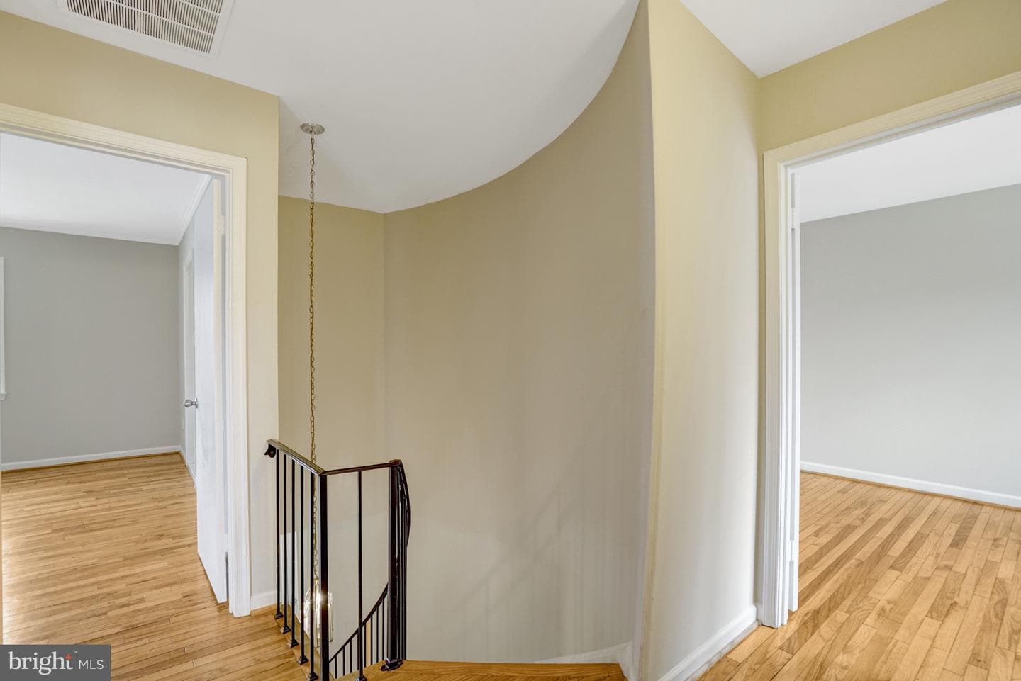 8523 Lakinhurst Lane photo 28