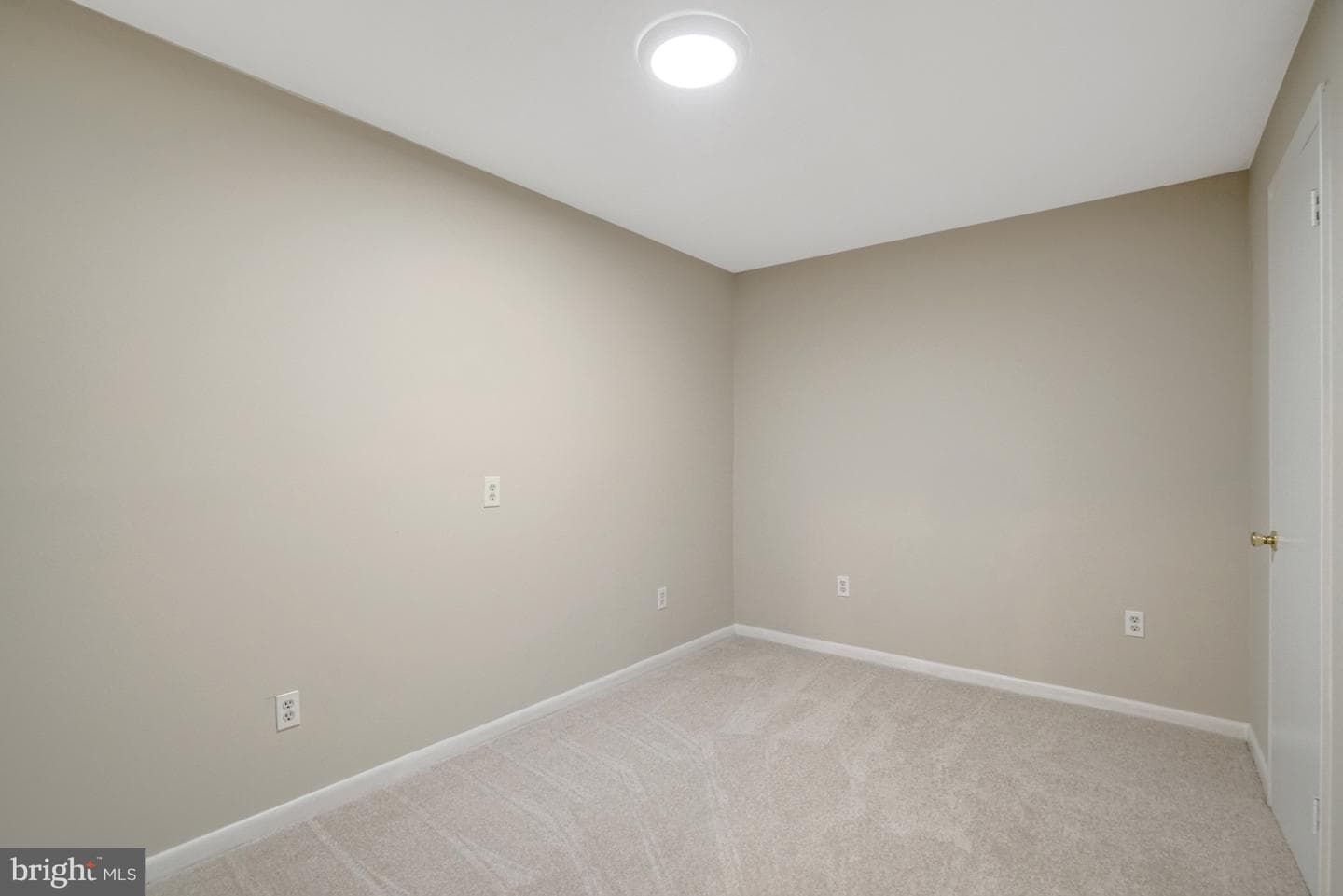 8523 Lakinhurst Lane photo 49
