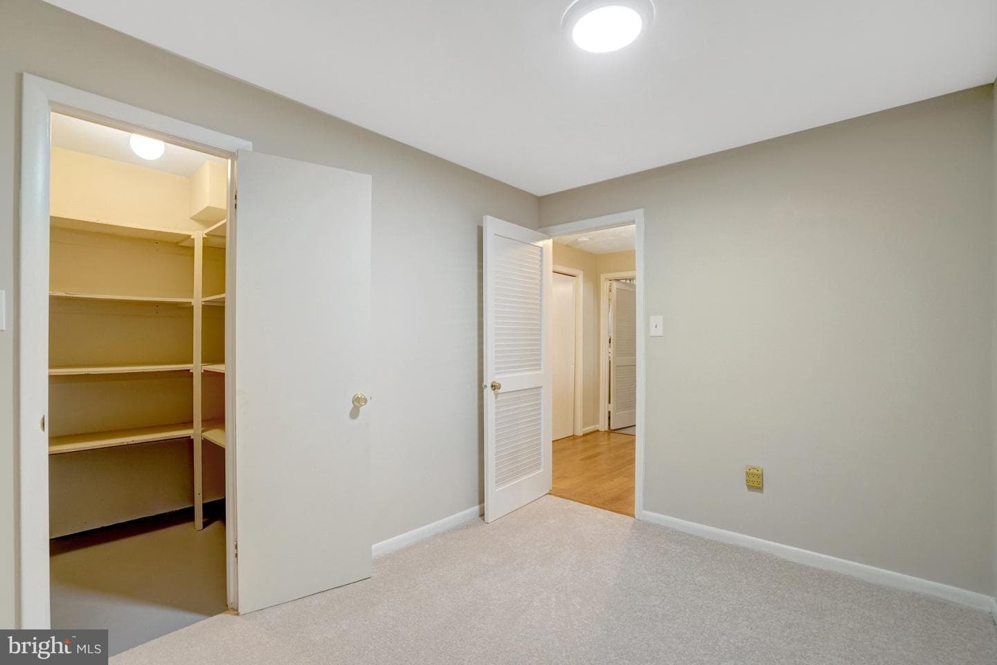 8523 Lakinhurst Lane photo 50
