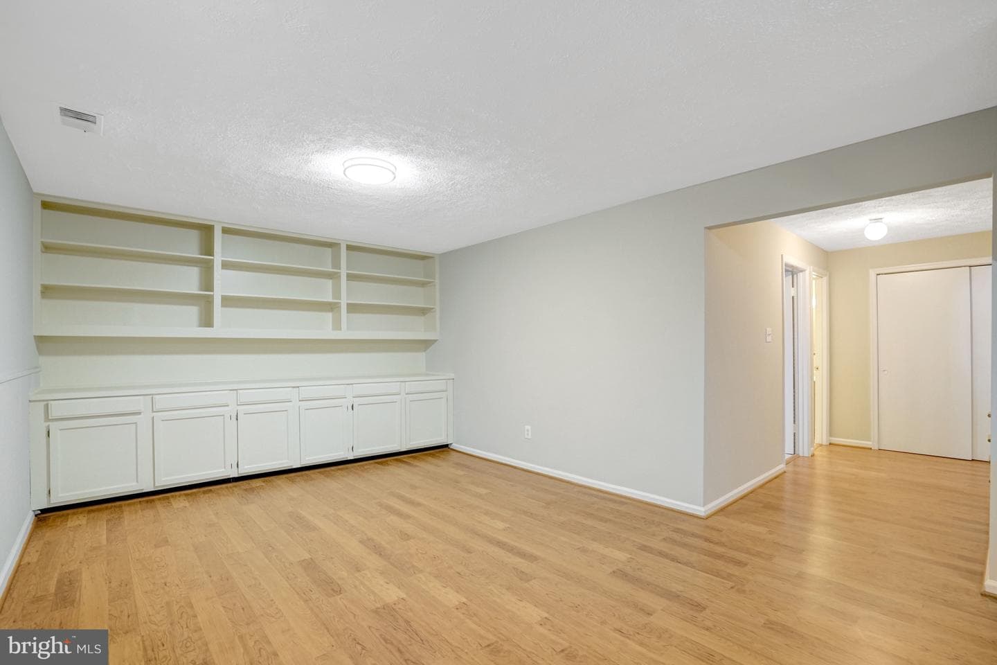 8523 Lakinhurst Lane photo 52