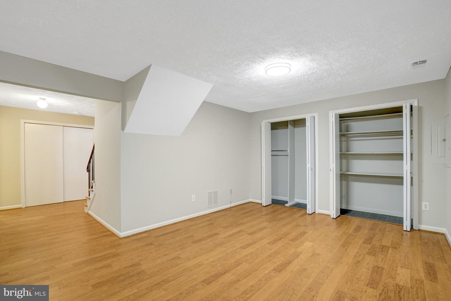 8523 Lakinhurst Lane photo 58