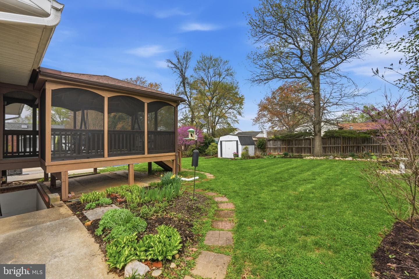 8110 Carrick Lane photo 35