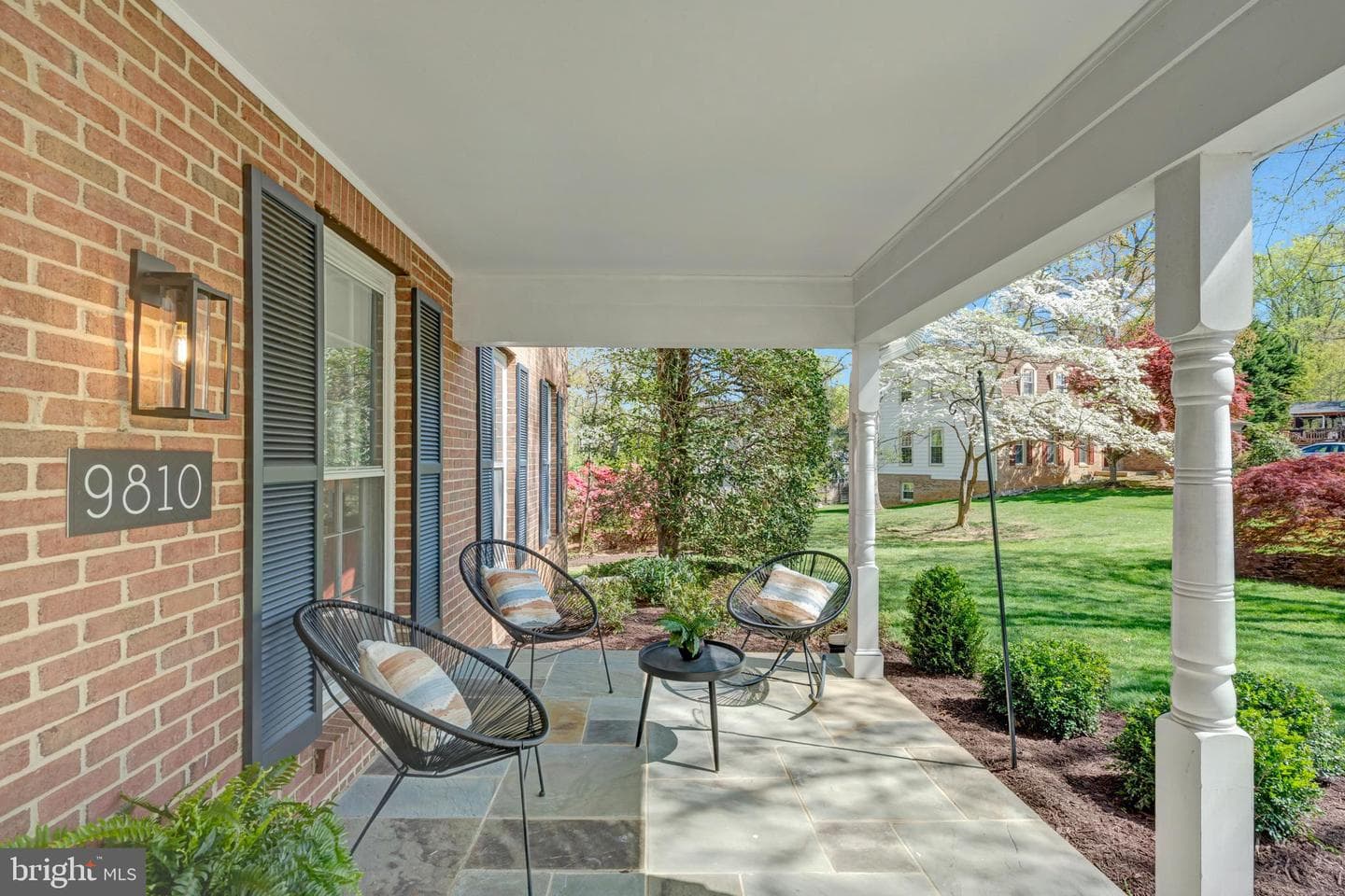 9810 Vertain Court photo 2