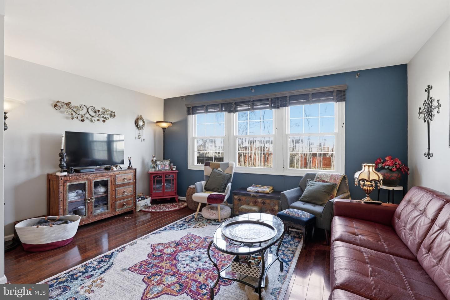 6597 Skylemar Trail photo 5