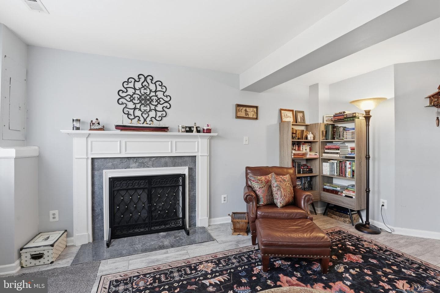 6597 Skylemar Trail photo 7