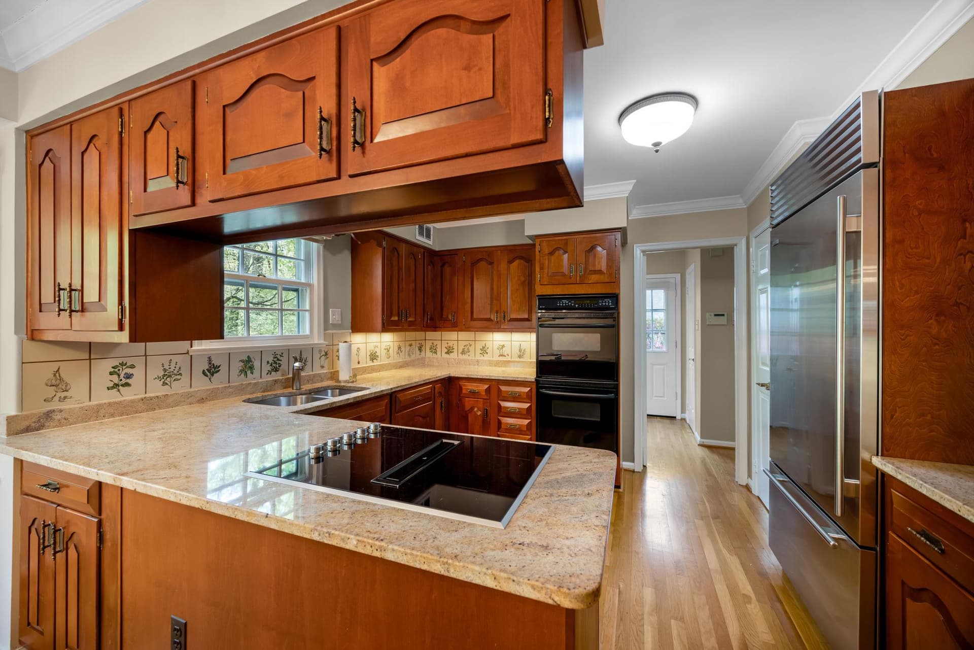 718 Ridge Drive photo 32