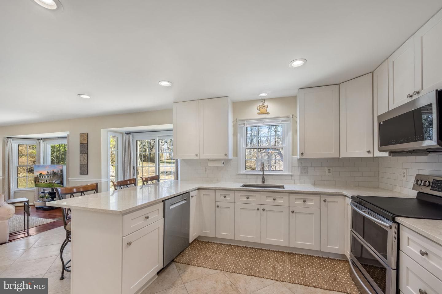 8504 Silverdale Road photo 11