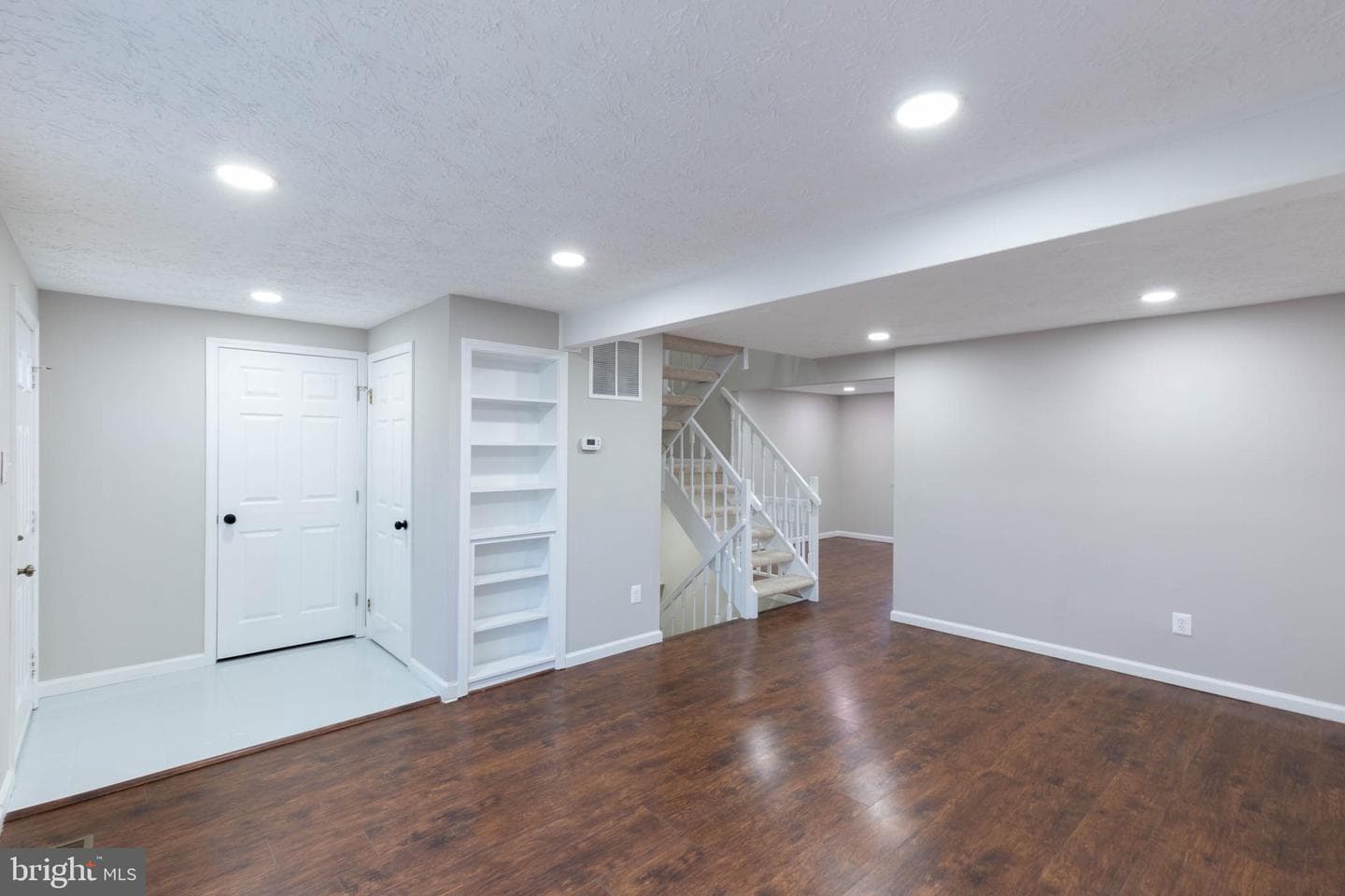5814 Rock Forest Court photo 4