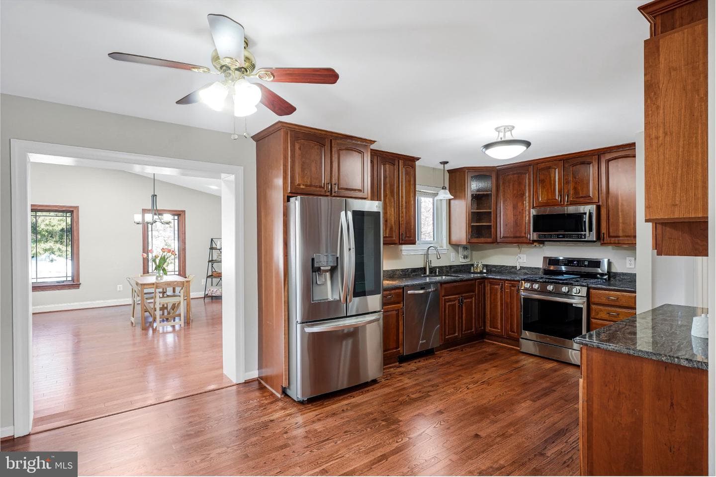 8806 Cromwell Drive photo 4