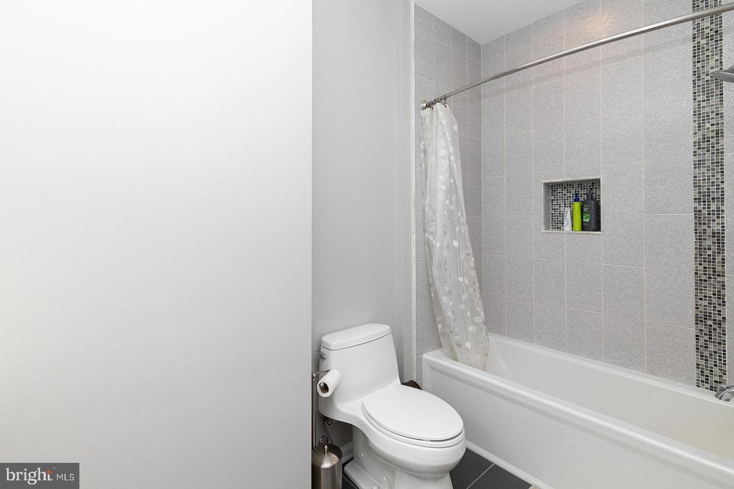 4138 Fountainside Lane #201 photo 18