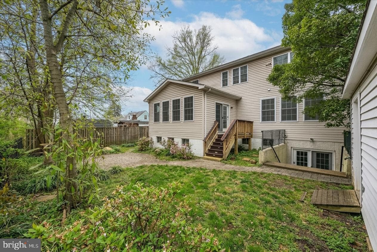 7009 Quander Road photo 11