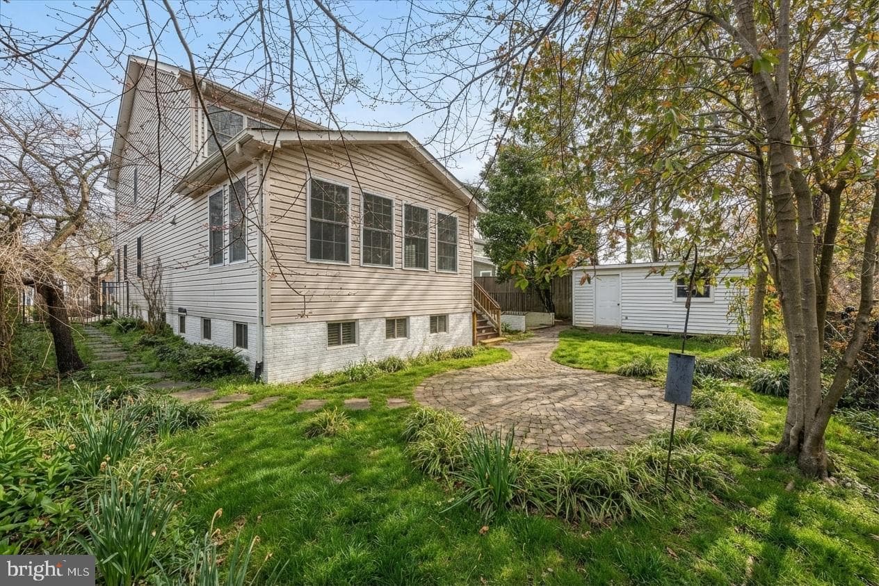 7009 Quander Road photo 13