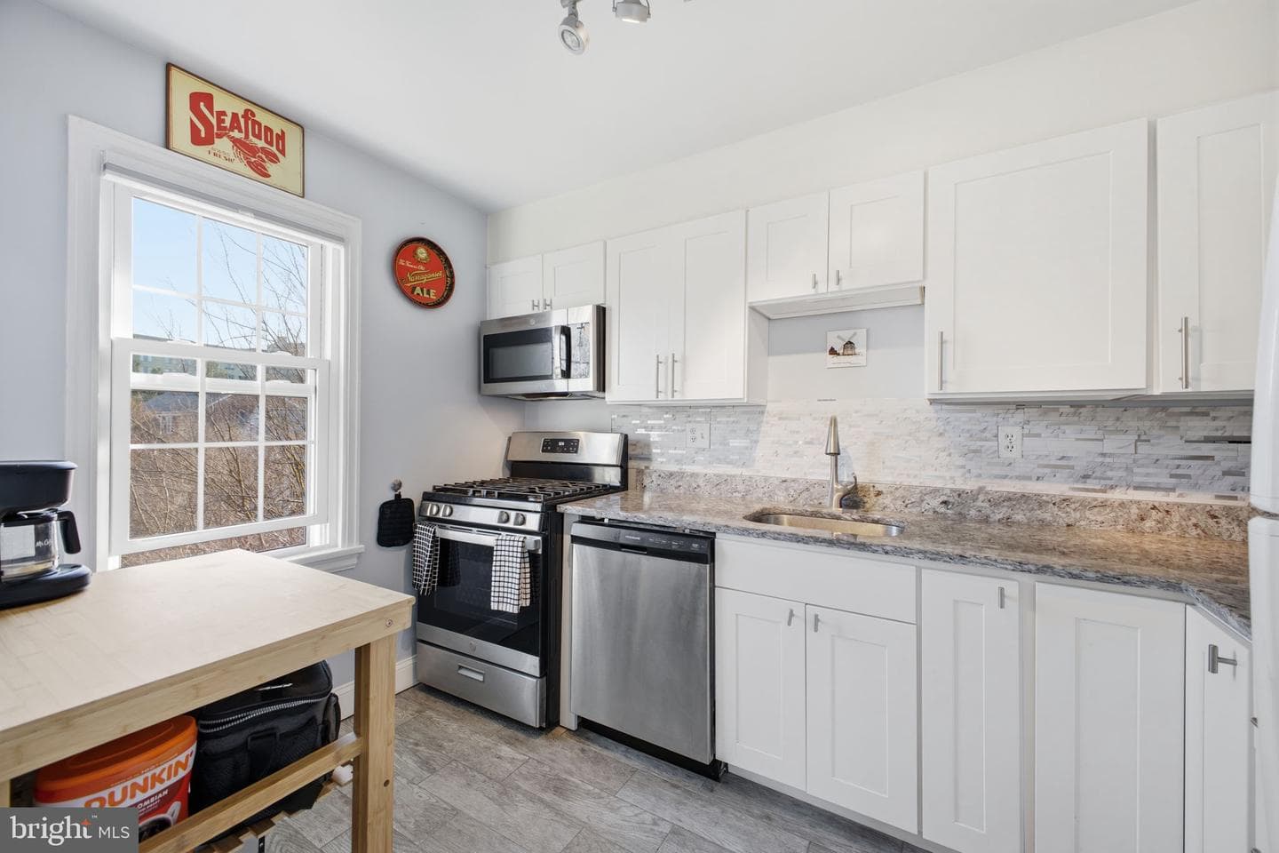 6611 E Wakefield Drive #c1 photo 2