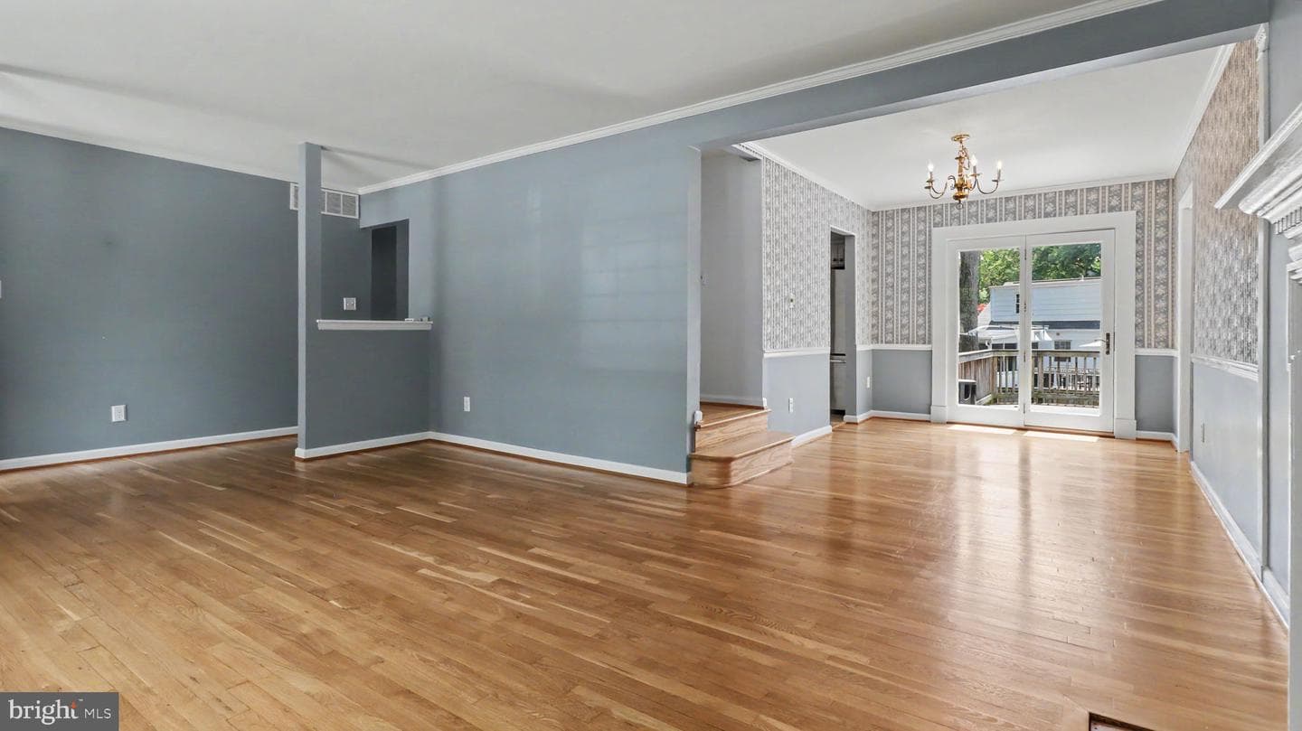 2503 Cavendish Drive photo 3