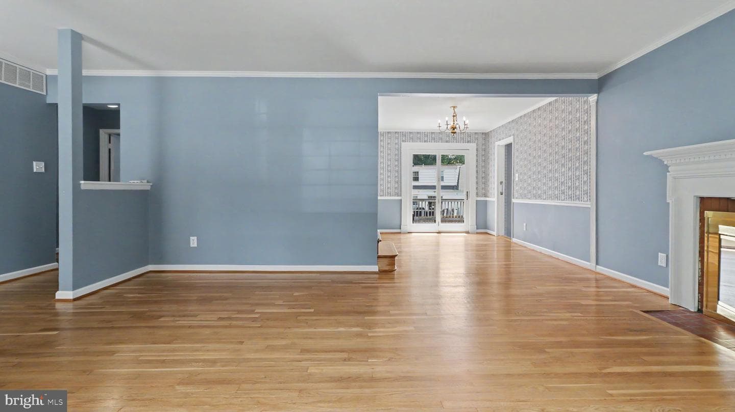 2503 Cavendish Drive photo 4